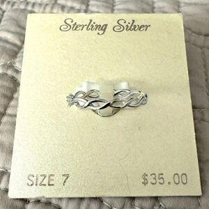 *Final Price* Sterling Silver Size 7 NWT Ring Brand New - Great Gift!